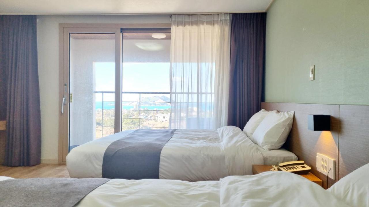 Hi Jeju Hotel Екстериор снимка