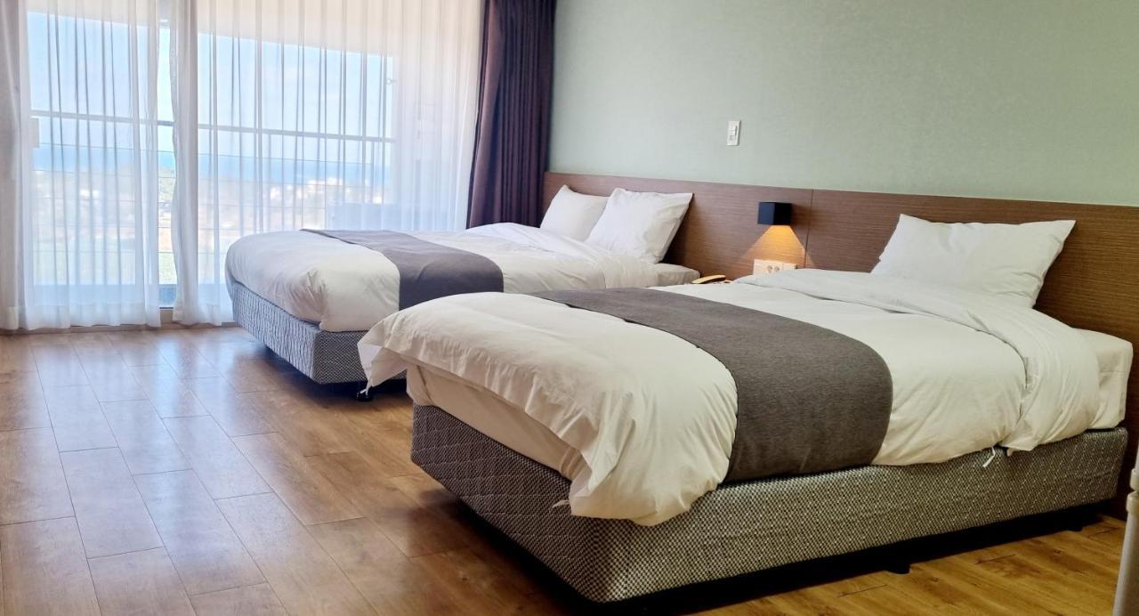 Hi Jeju Hotel Екстериор снимка