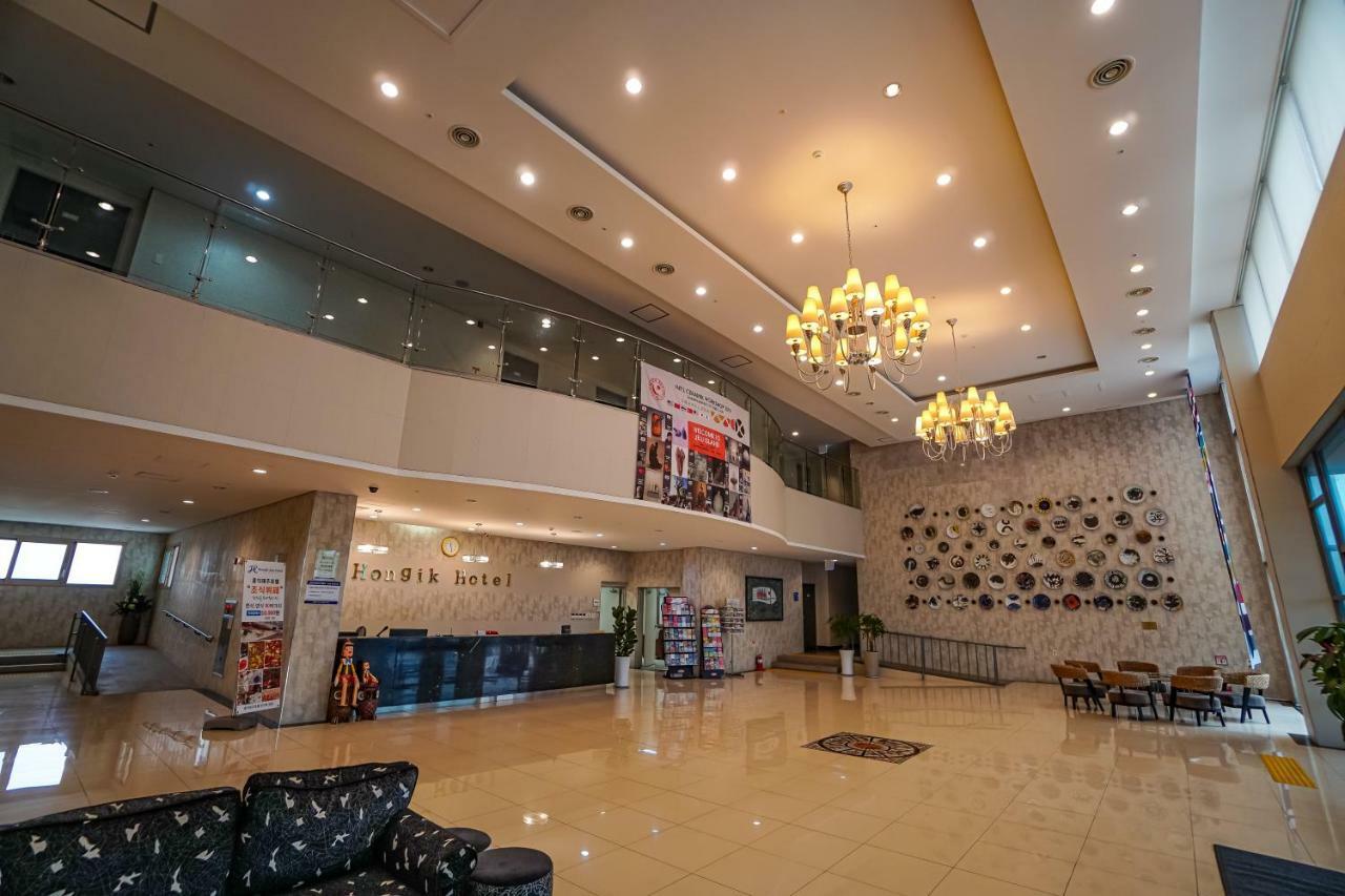 Hi Jeju Hotel Екстериор снимка